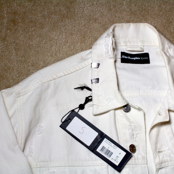 THE KOOPLES Oversized White Denim Jacket w/ PATCH - Picture 3 of 8